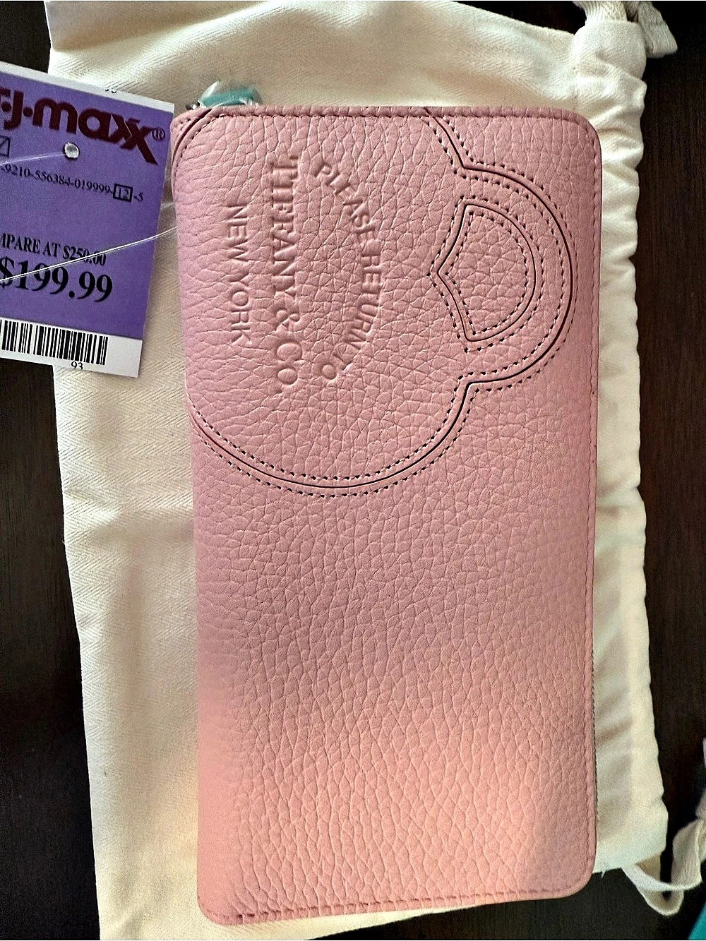 Tiffany & Co. Return to Tiffany Zip Around Wallet. Pink Leather